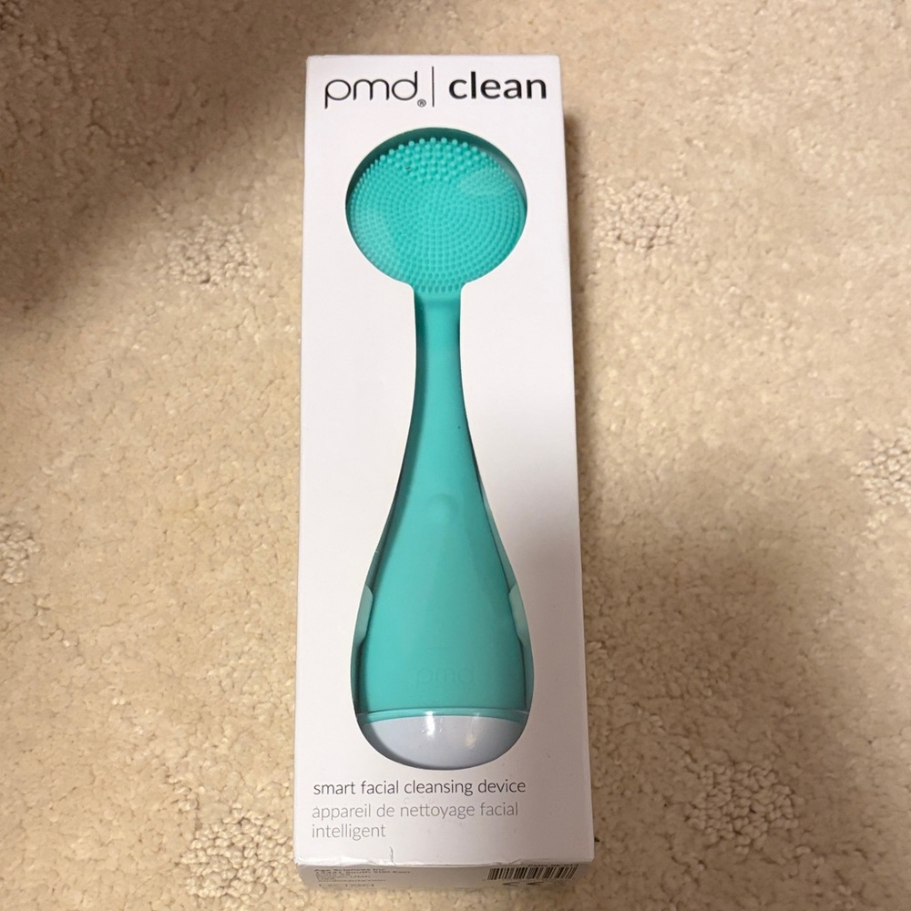 Clean Facial Device - Aqua Smart Facial Cleansing Device New in Box